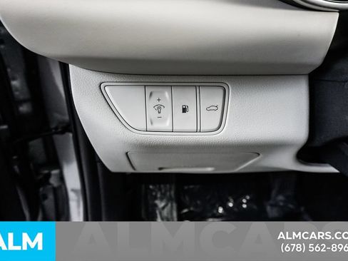 Used 2025 Genesis G70 2.5T AWD/4WD image 31
