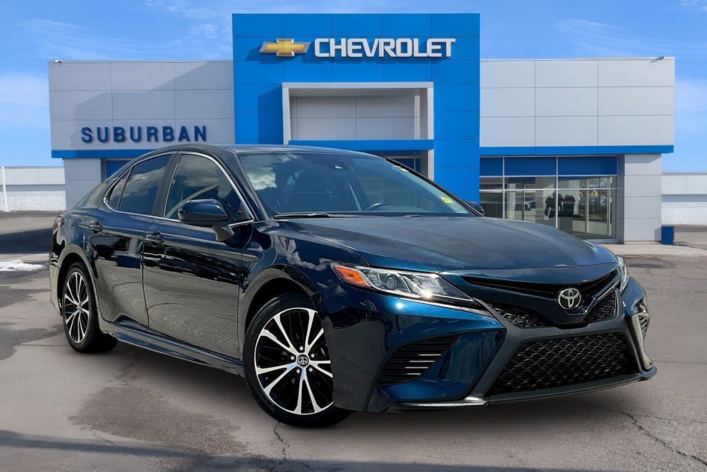 Used 2019 Toyota Camry SE FWD image 2
