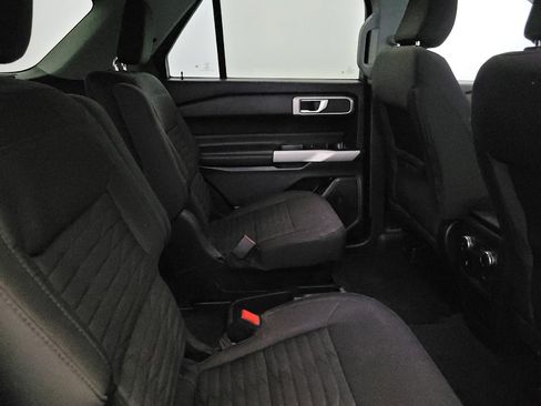 Used 2021 Ford Explorer XLT AWD/4WD image 19