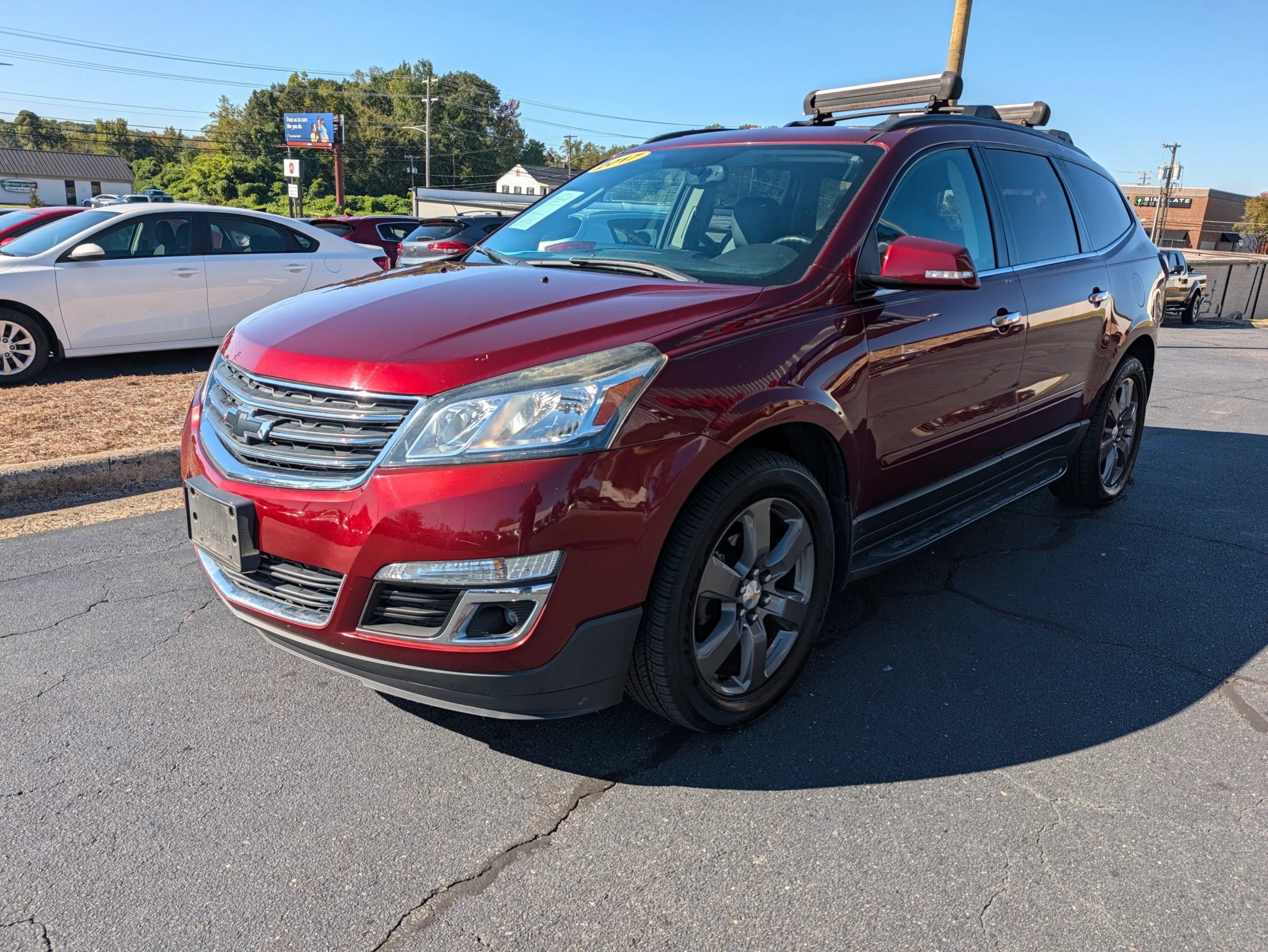 Used 2017 Chevrolet Traverse LT AWD/4WD image 3