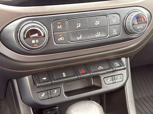 Used 2022 GMC Canyon AT4 w/ Trailering Package AWD/4WD image 15