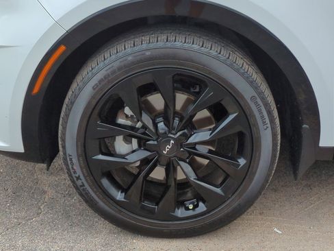Certified 2023 Kia Sorento SX FWD image 11