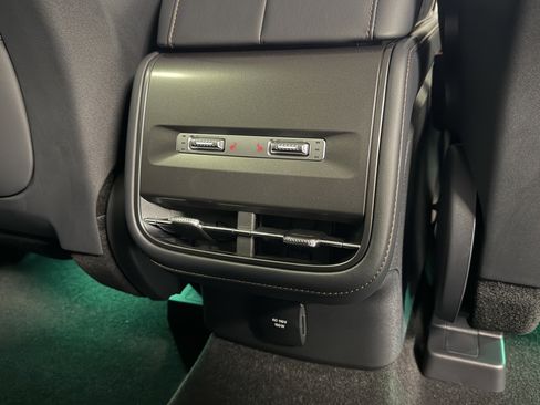 New 2026 Lincoln Nautilus Reserve w/ Jet Appearance Package AWD/4WD image 25