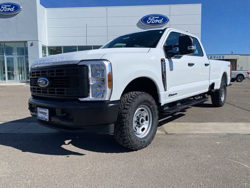 New 2026 Ford F250 4x4 Crew Cab Super Duty image 1