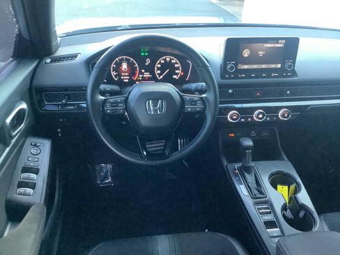 Used 2023 Honda Civic Sport image 10