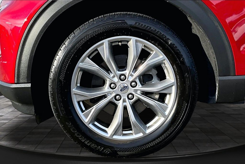 Used 2020 Ford Explorer XLT w/ Equipment Group 202A AWD/4WD image 38