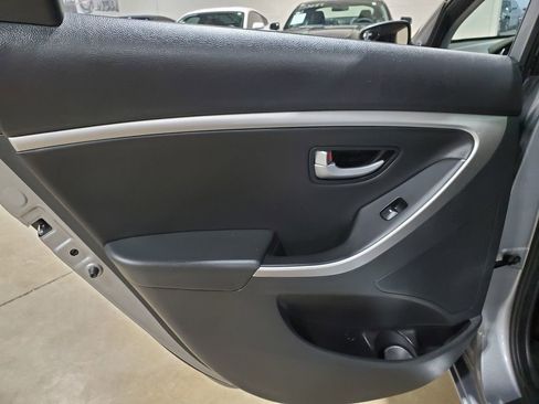 Used 2014 Hyundai Elantra GT w/ Option Group 03 image 25