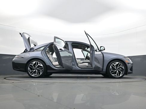 Certified 2024 Hyundai Ioniq 6 Limited image 33