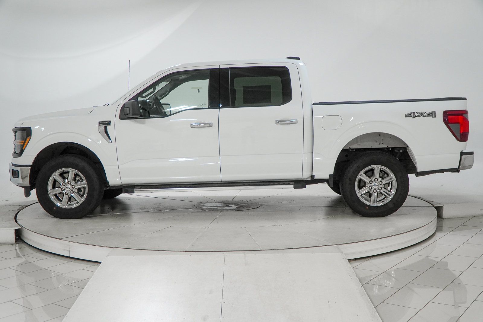 Used 2025 Ford F150 XLT w/ Equipment Group 301A Standard AWD/4WD image 5