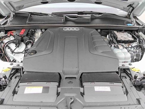 Used 2023 Audi Q7 2.0T Premium w/ Towing Package image 27