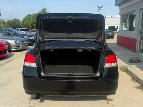 Used 2013 Subaru Legacy 2.5i Premium w/ All-Weather Pkg AWD/4WD image 18