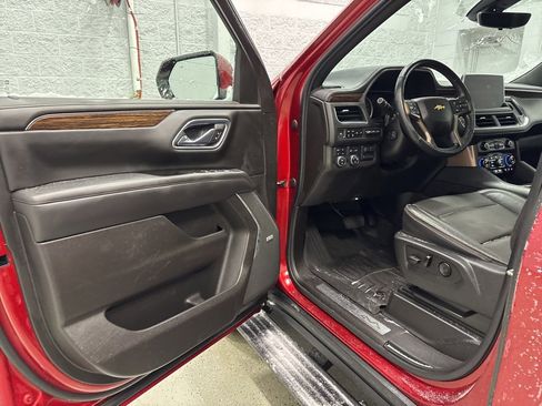 Used 2021 Chevrolet Suburban High Country image 12