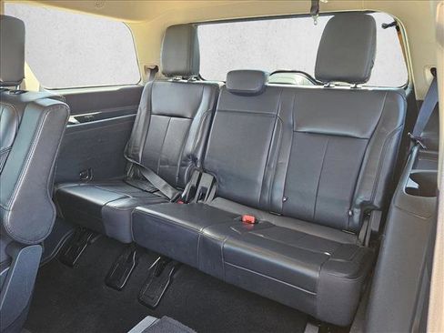 Used 2024 Ford Expedition XLT AWD/4WD image 20