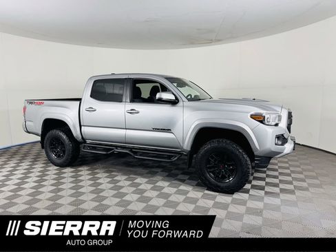 Used 2022 Toyota Tacoma TRD Off-Road AWD/4WD image 1