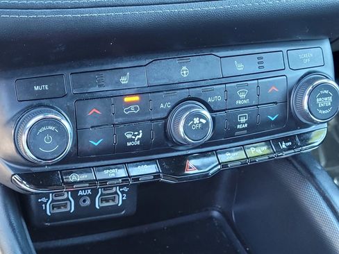 Used 2022 Dodge Durango GT image 24