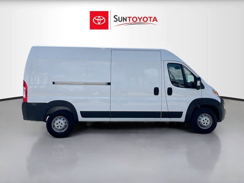 Used 2023 RAM ProMaster 2500 FWD image 2