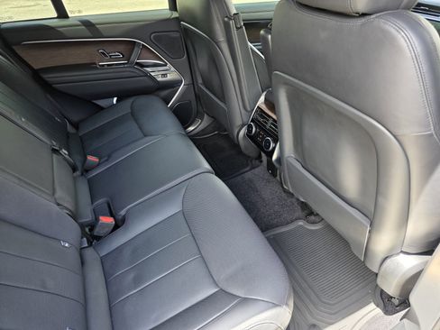 Certified 2023 Land Rover Range Rover SE image 27