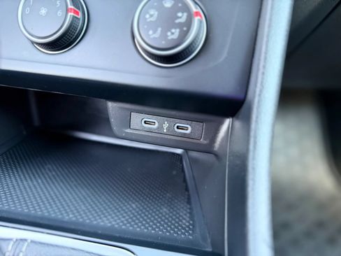 Used 2024 Volkswagen Jetta Sport FWD image 34
