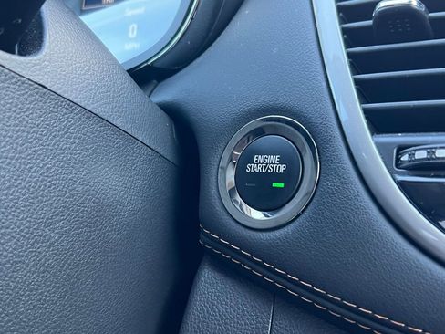 Used 2022 Chevrolet Trax LT w/ Driver Confidence Package image 23