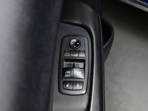 Used 2018 Dodge Challenger SXT w/ Blacktop Package RWD image 10