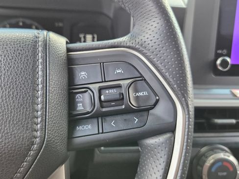 Certified 2025 Toyota 4Runner SR5 AWD/4WD image 24