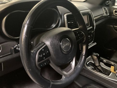 Used 2018 Jeep Grand Cherokee Limited AWD/4WD image 28