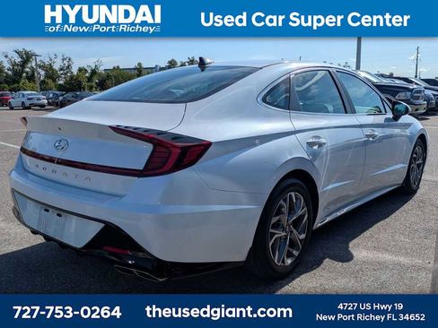 Used 2021 Hyundai Sonata SEL FWD image 2