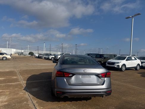 Certified 2025 Nissan Altima 2.5 SV image 19