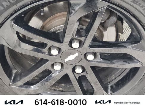 Used 2017 Chevrolet Equinox LT w/ Sport Edition image 12