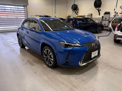 Used 2025 Lexus UX 300h AWD w/ Accessory Package (Z1) image 7