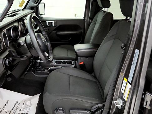 Used 2018 Jeep Wrangler Unlimited Sport S image 15