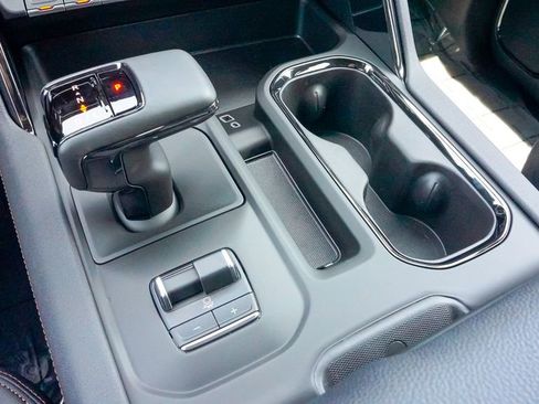 New 2025 GMC Sierra 1500 AT4 w/ AT4 Premium Package image 33