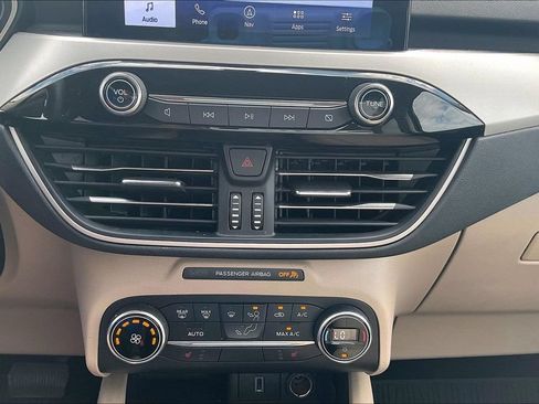 Used 2020 Ford Escape SE FWD image 15