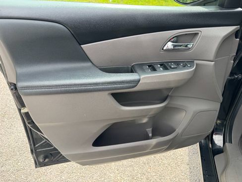 Used 2015 Honda Odyssey EX-L image 39
