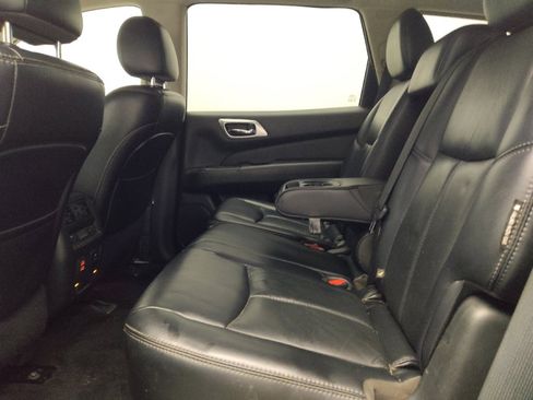 Used 2018 Nissan Pathfinder SL FWD image 18