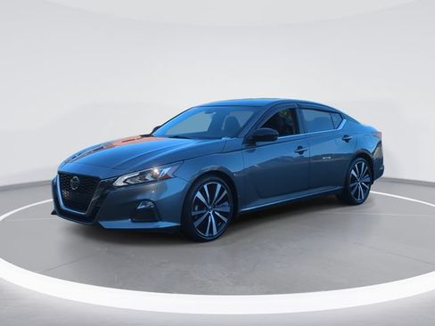 Used 2021 Nissan Altima 2.5 SR w/ SR Premium Package FWD image 1