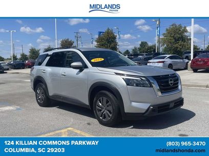 Used 2024 Nissan Pathfinder SV