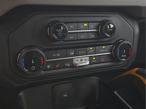 Used 2022 Ford Bronco Badlands AWD/4WD image 15