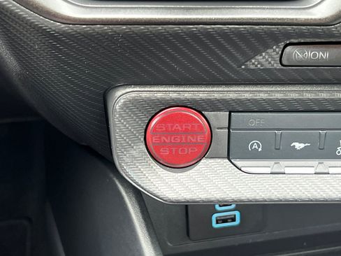 Used 2025 Ford Mustang Coupe image 21