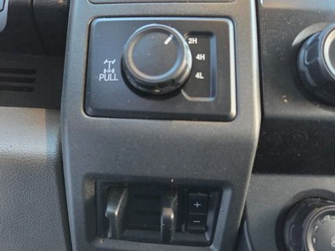 Used 2021 Ford F250 XL w/ Power Equipment Group image 5