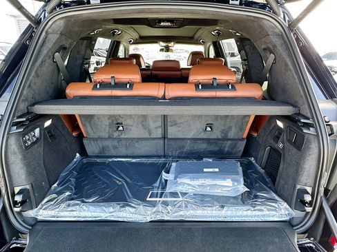 New 2025 BMW X7 M60i w/ Executive Package image 27