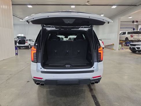 Used 2025 Chevrolet Tahoe High Country AWD/4WD image 28