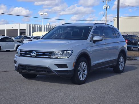 Used 2019 Volkswagen Tiguan SE image 3