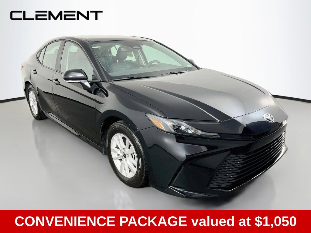 Used 2025 Toyota Camry LE w/ Convenience Package FWD image 4