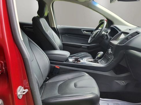 Used 2017 Ford Edge Titanium w/ Equipment Group 302A AWD/4WD image 15