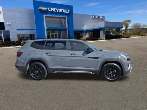 Used 2026 Volkswagen Atlas Peak Edition AWD/4WD image 25