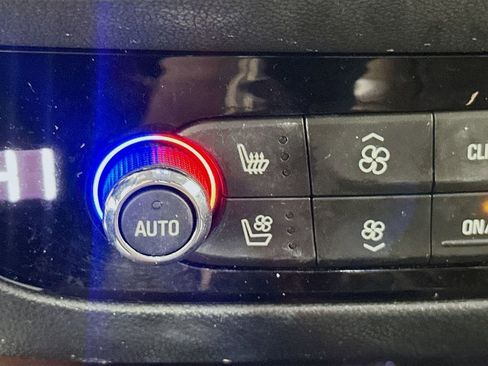 Used 2020 Buick Enclave Avenir w/ Avenir Technology Package image 21