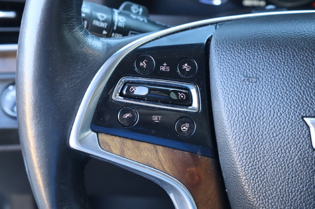 Used 2020 Cadillac Escalade Luxury RWD image 14