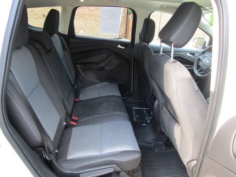 Used 2018 Ford Escape SE w/ SE Sync 3 Package FWD image 13