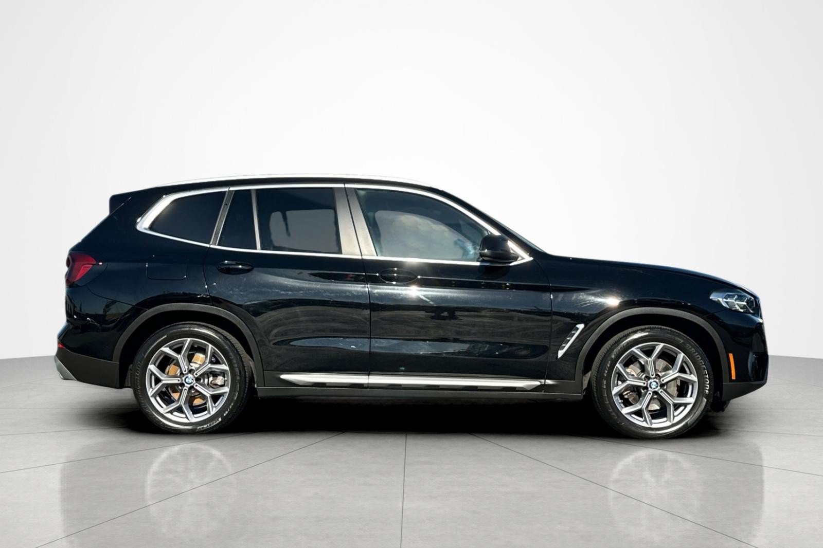 Used 2024 BMW X3 sDrive30i w/ Convenience Package RWD image 6
